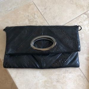 Aldo clutch